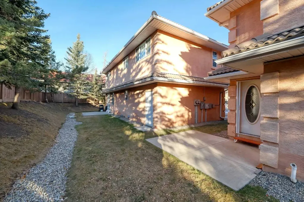 501 Coral Cove NE Calgary AB T3J 3Y9