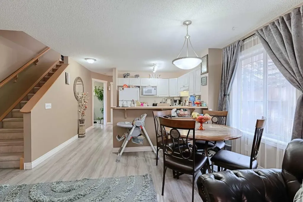 501 Coral Cove NE Calgary AB T3J 3Y9