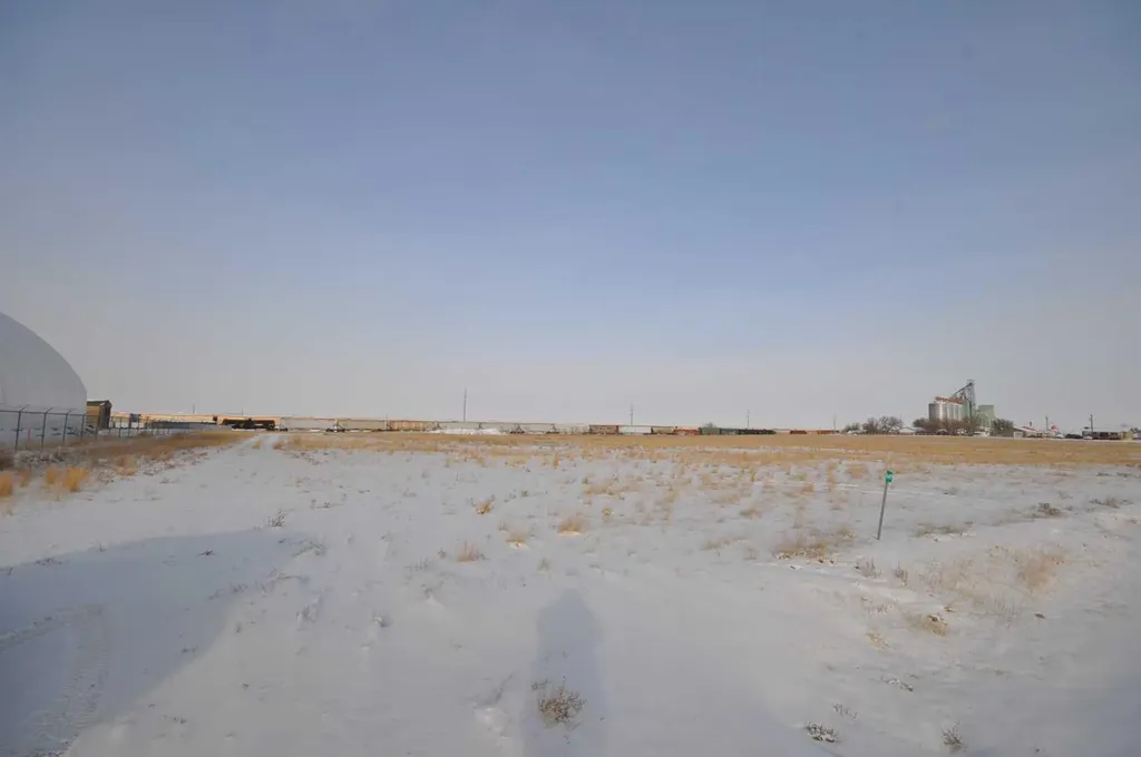 647 2 Avenue Dunmore AB T1B 0K3