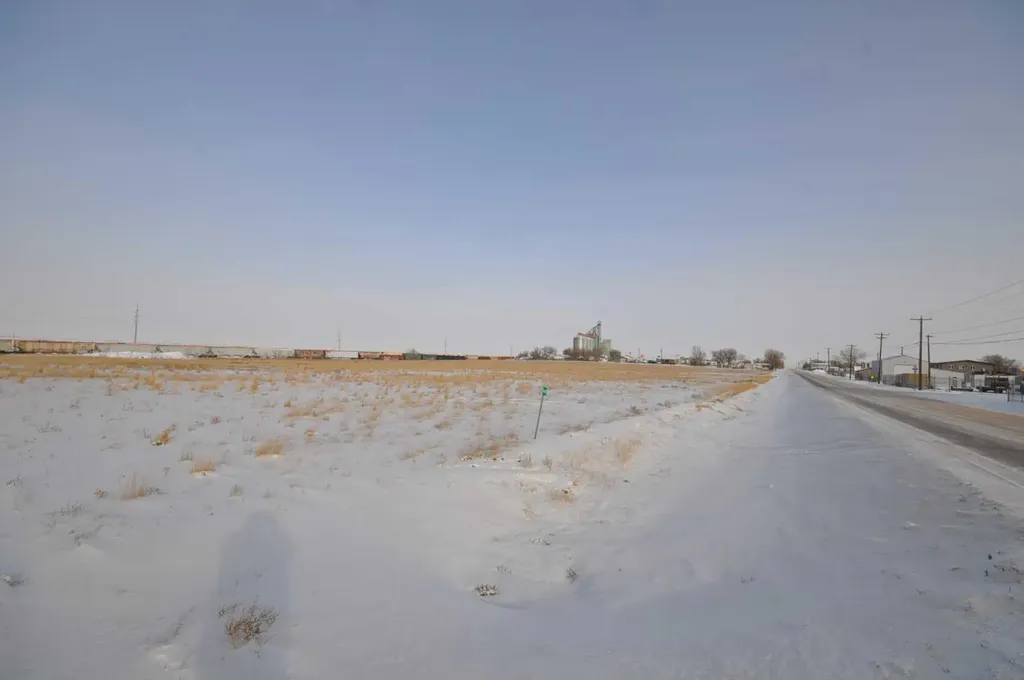 647 2 Avenue Dunmore AB T1B 0K3