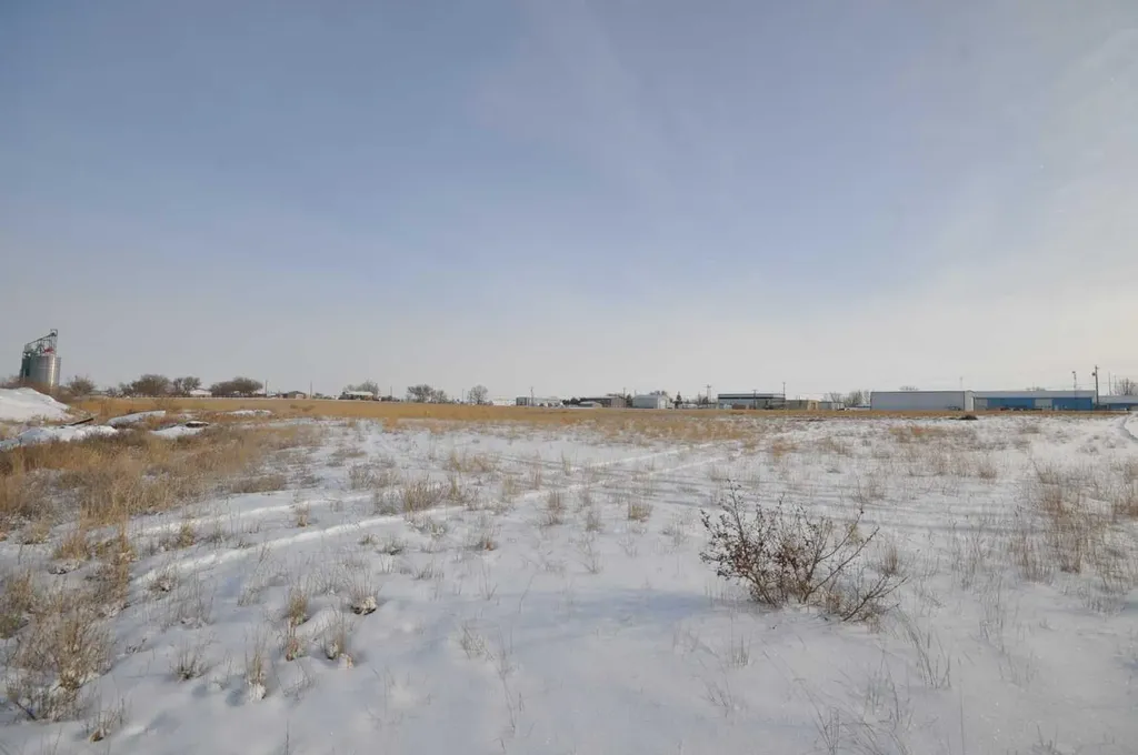 647 2 Avenue Dunmore AB T1B 0K3