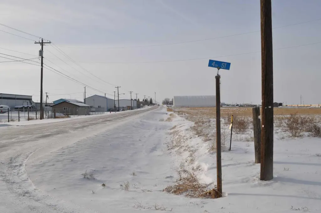 647 2 Avenue Dunmore AB T1B 0K3