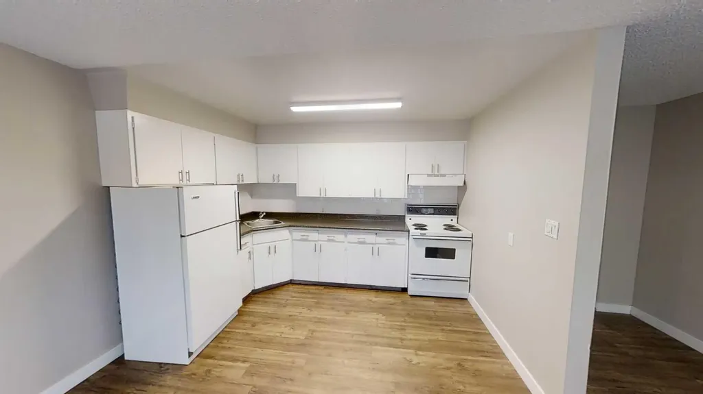 9926 105 Avenue Grande Prairie AB T8V1G9