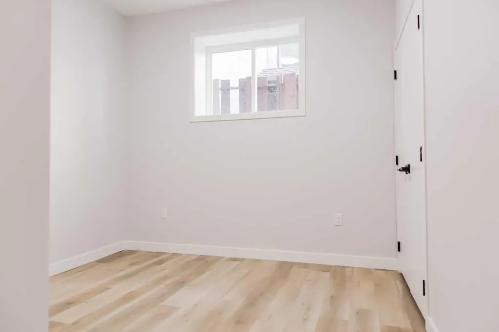 9403 100 Avenue Grande Prairie AB T8V 0S8