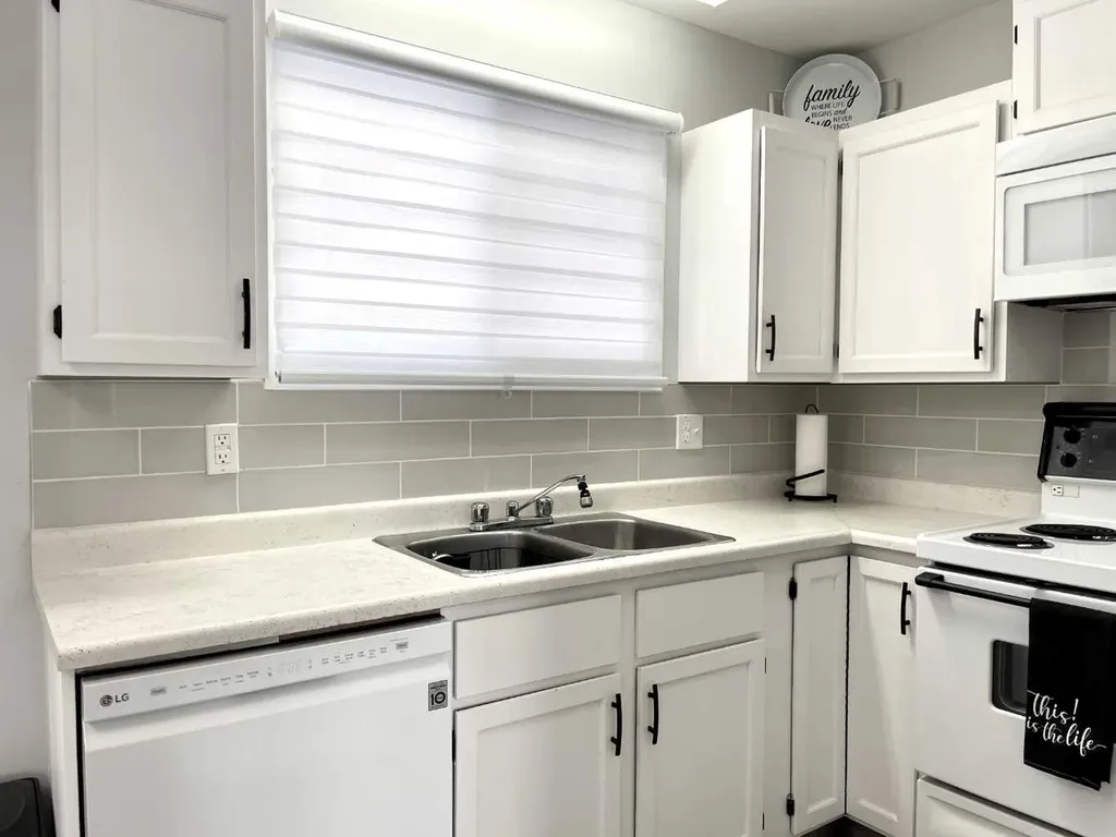 4516 45 Street Rycroft AB T0H 3A0
