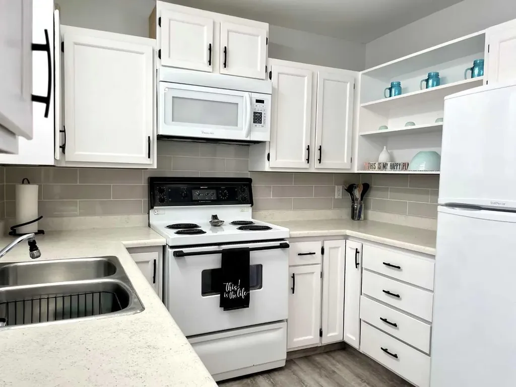 4516 45 Street Rycroft AB T0H 3A0