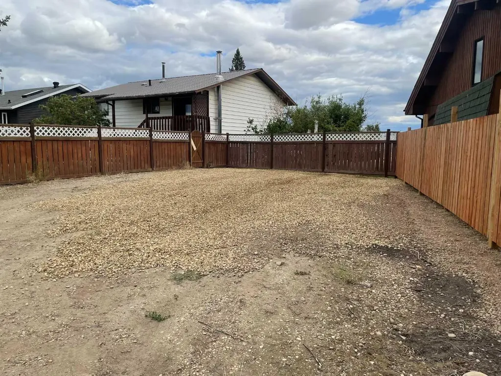 4516 45 Street Rycroft AB T0H 3A0