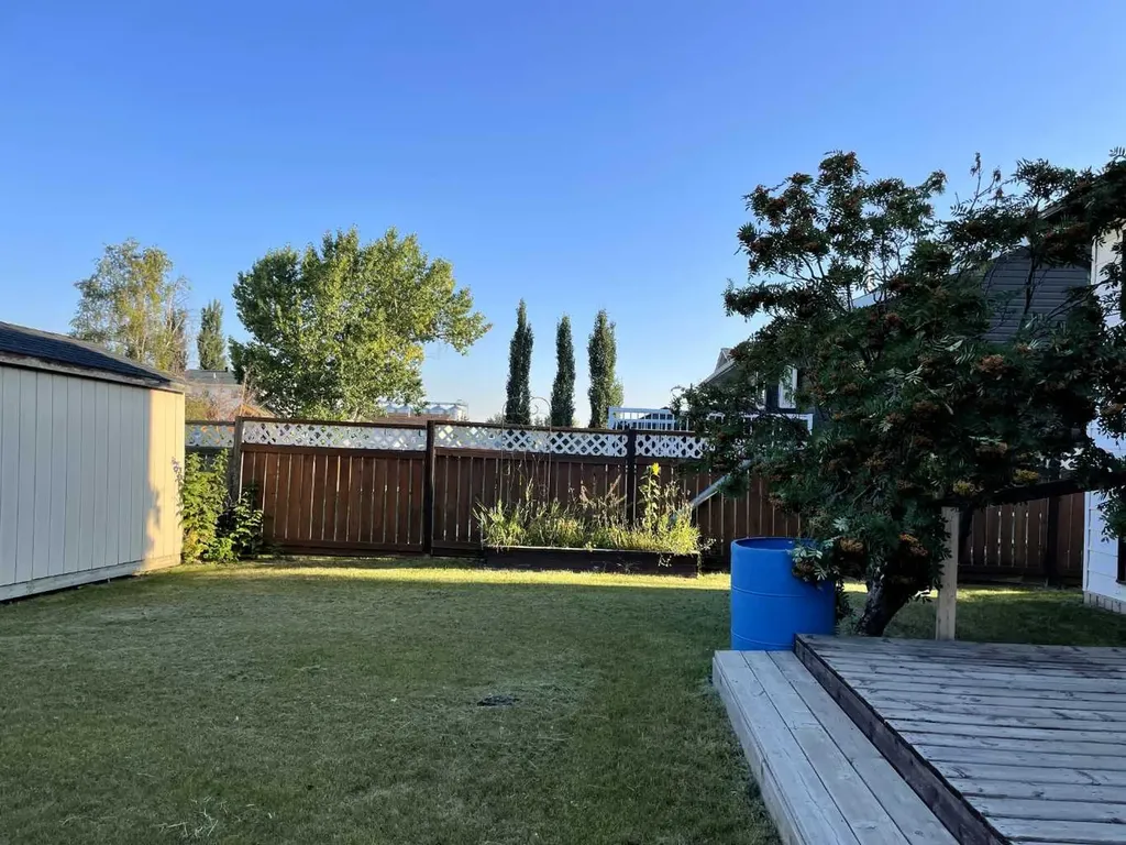 4516 45 Street Rycroft AB T0H 3A0