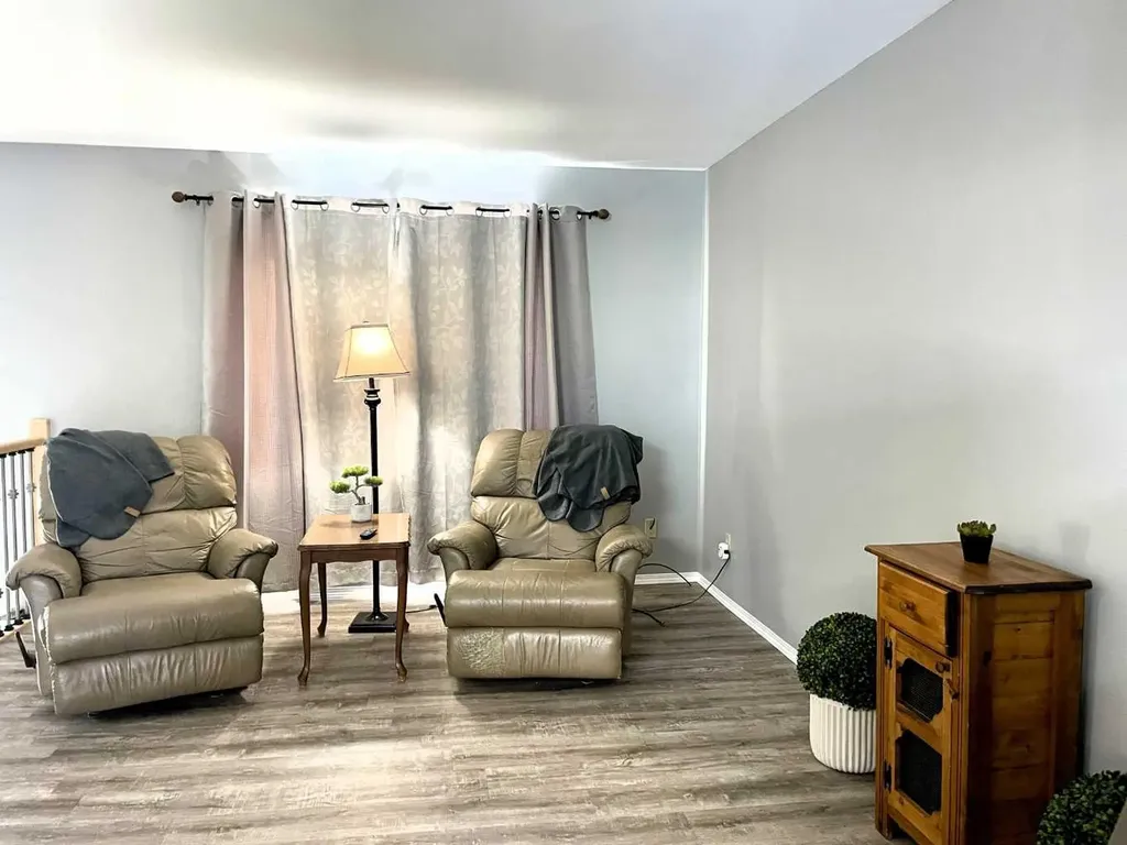 4516 45 Street Rycroft AB T0H 3A0