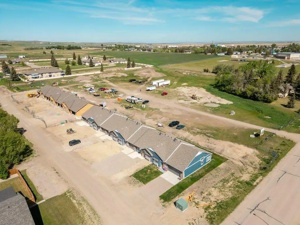 721 7 Avenue W Cardston AB T0K 0K0