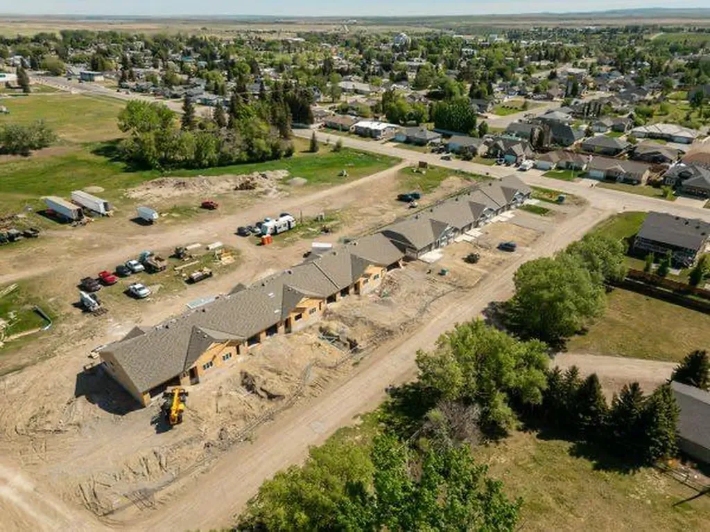 721 7 Avenue W Cardston AB T0K 0K0