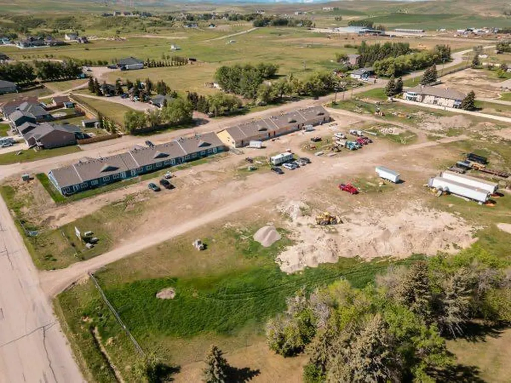 721 7 Avenue W Cardston AB T0K 0K0