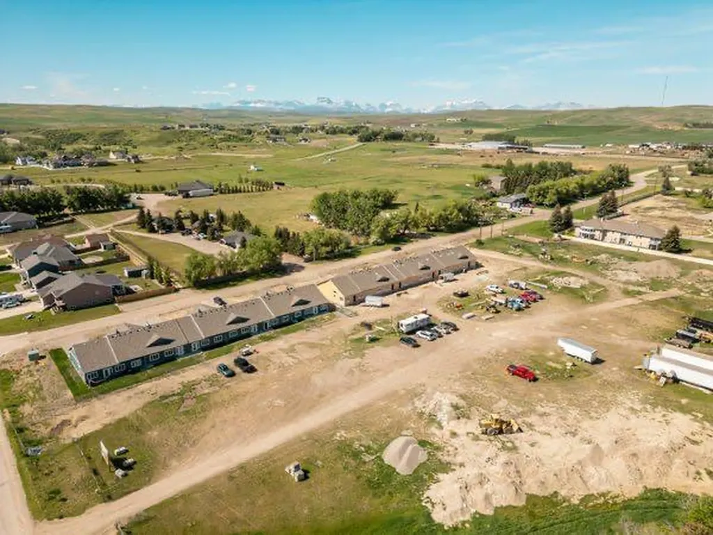 721 7 Avenue W Cardston AB T0K 0K0
