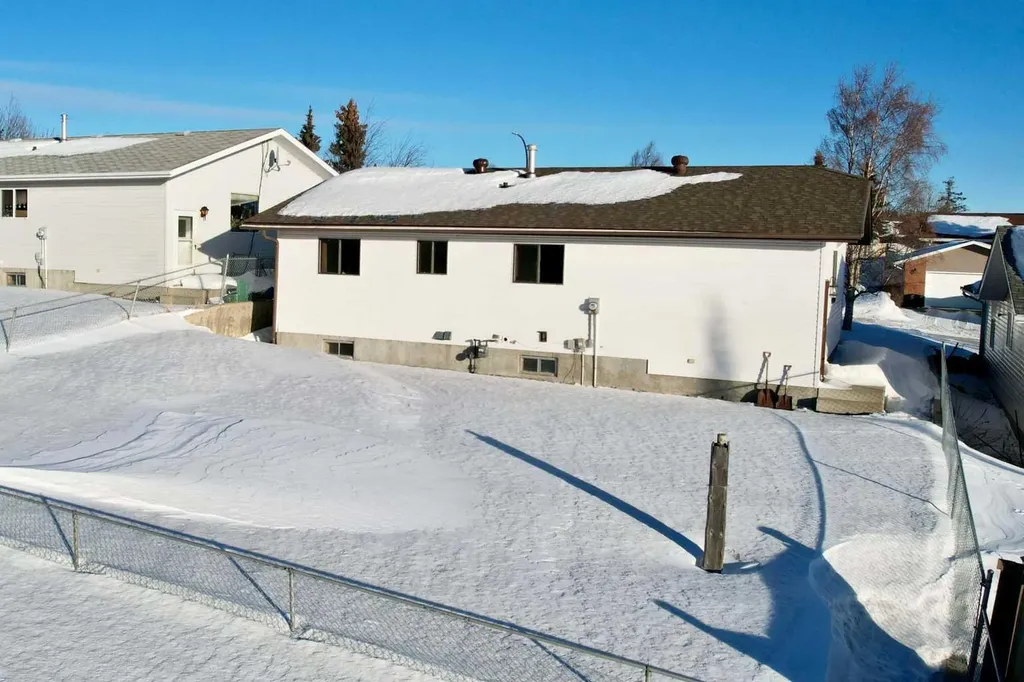 27 Tressa Street Swan Hills AB T0G 2C0