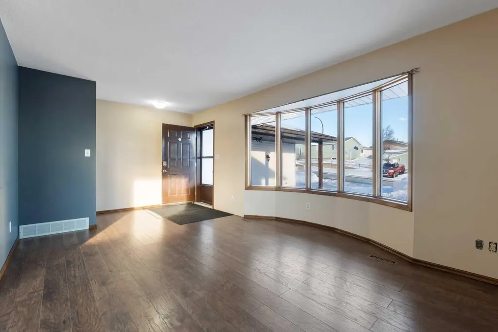 27 Tressa Street Swan Hills AB T0G 2C0