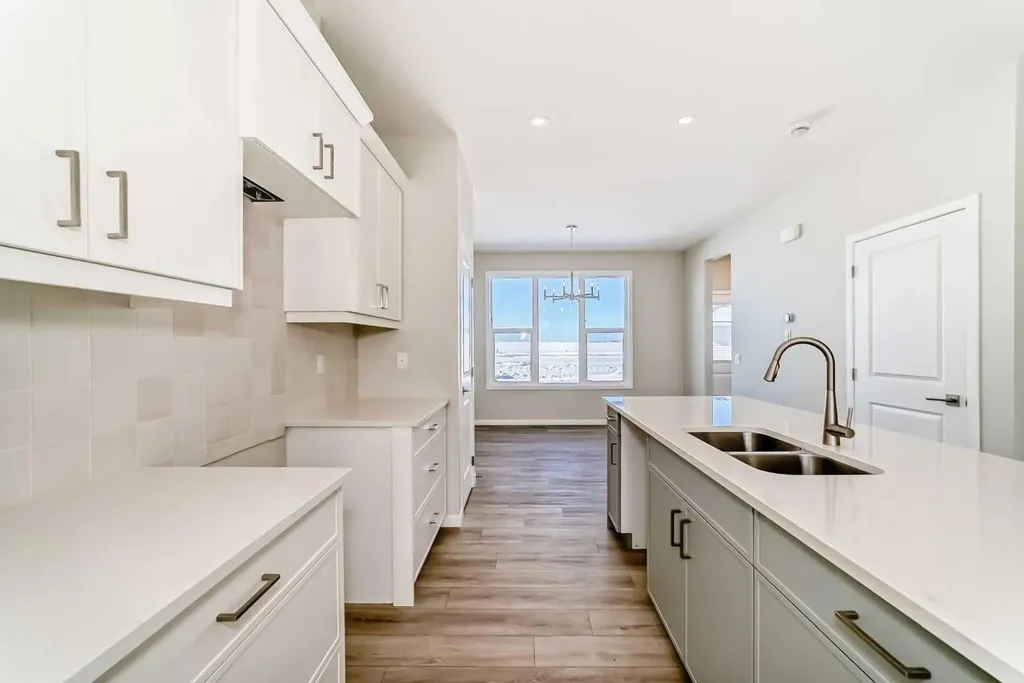 354 Ellen Park Crossfield AB T0M 0S0