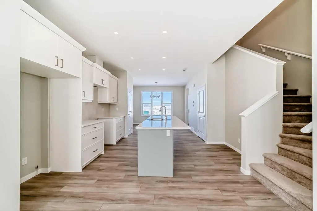 354 Ellen Park Crossfield AB T0M 0S0