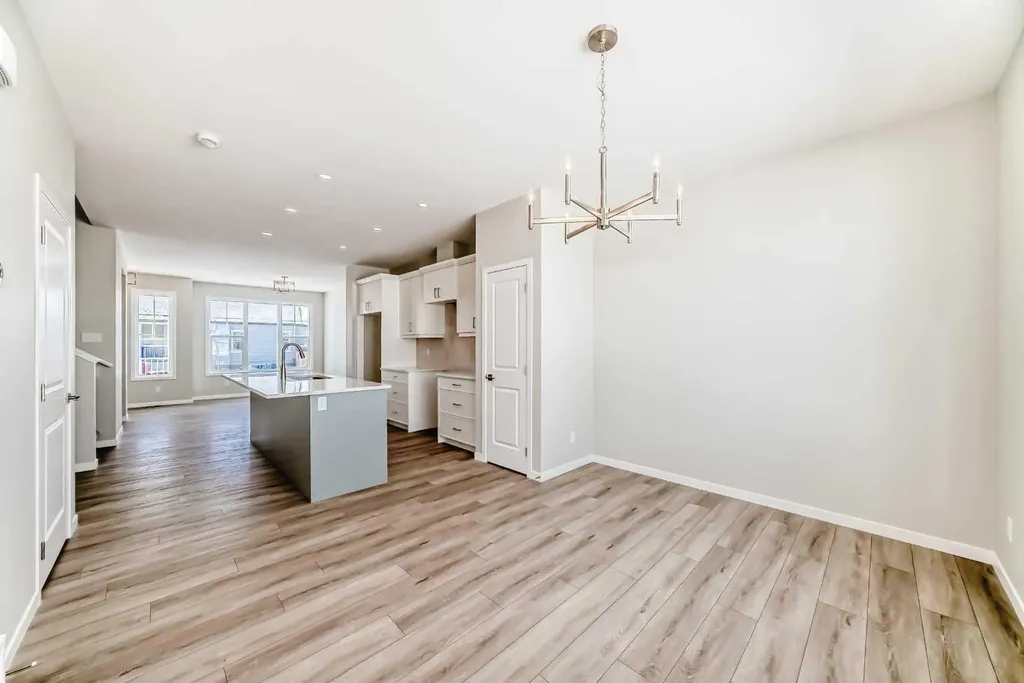 354 Ellen Park Crossfield AB T0M 0S0