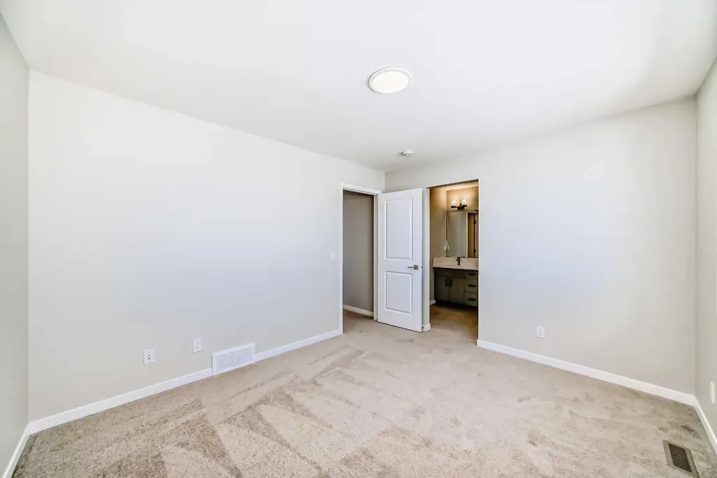 354 Ellen Park Crossfield AB T0M 0S0