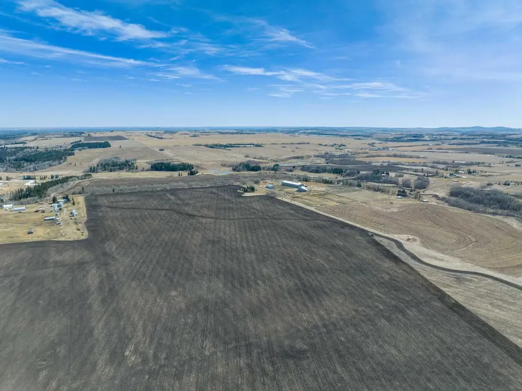 NE;32;22;2;W5M Rural Foothills County AB T1S 0T3