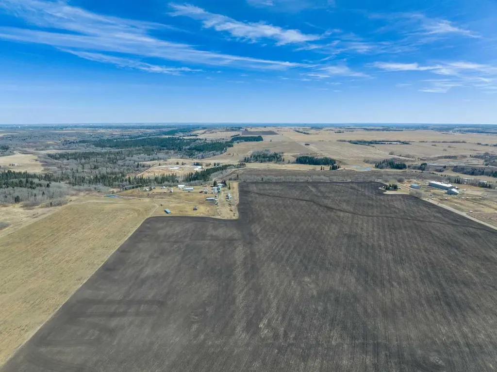 NE;32;22;2;W5M Rural Foothills County AB T1S 0T3
