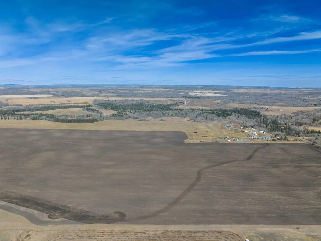 NE;32;22;2;W5M Rural Foothills County AB T1S 0T3