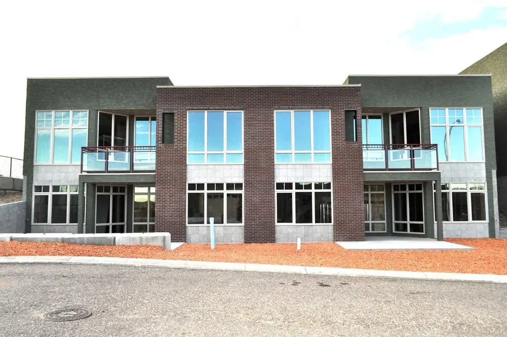 34 Palisades Way NE Medicine Hat AB T1C 2B4