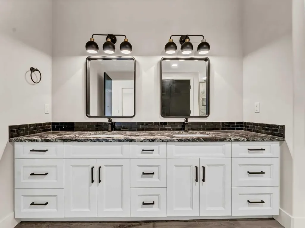 34 Palisades Way NE Medicine Hat AB T1C 2B4