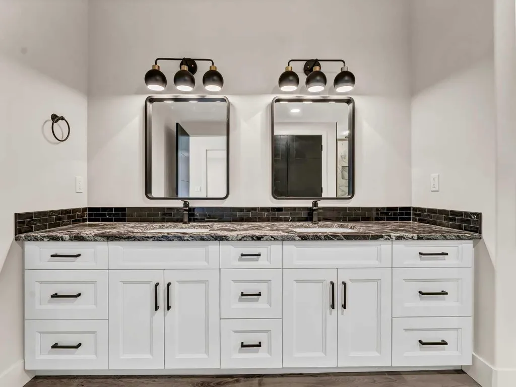 34 Palisades Way NE Medicine Hat AB T1C 2B4