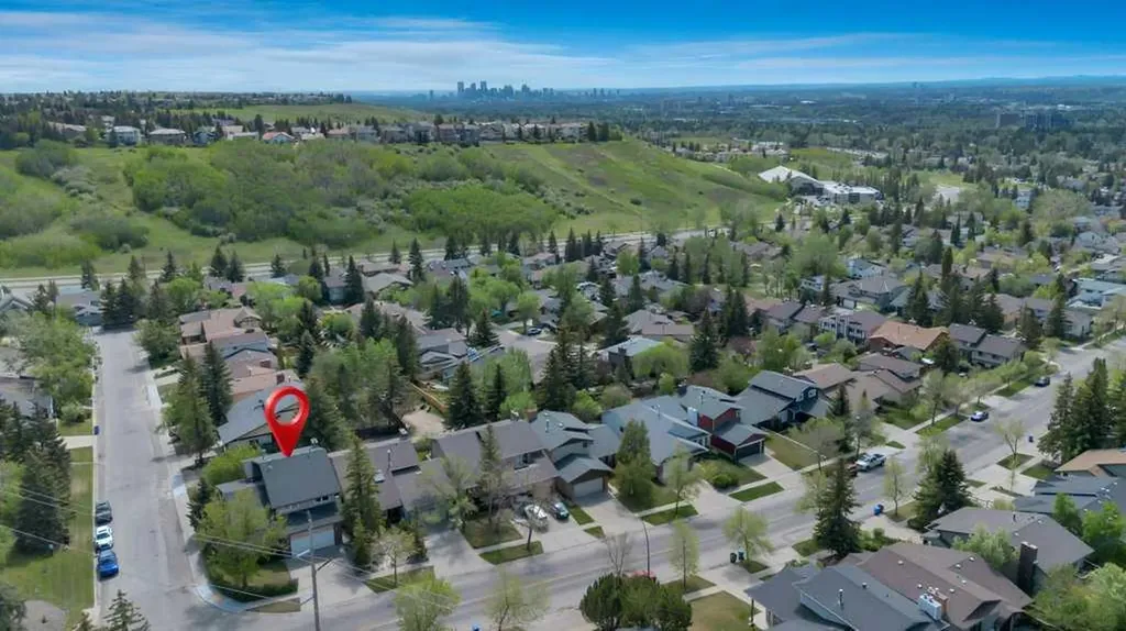 77 Edgewood Rise NW Calgary AB T3A 2T6