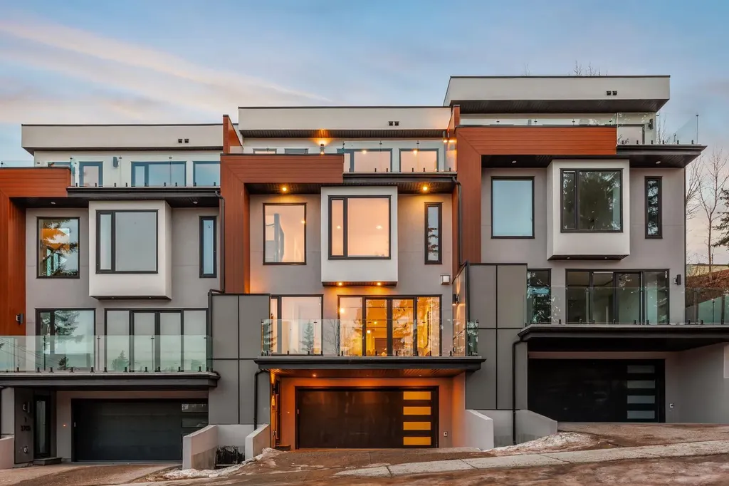 2703 Erlton Street SW Calgary AB T2S 2W4
