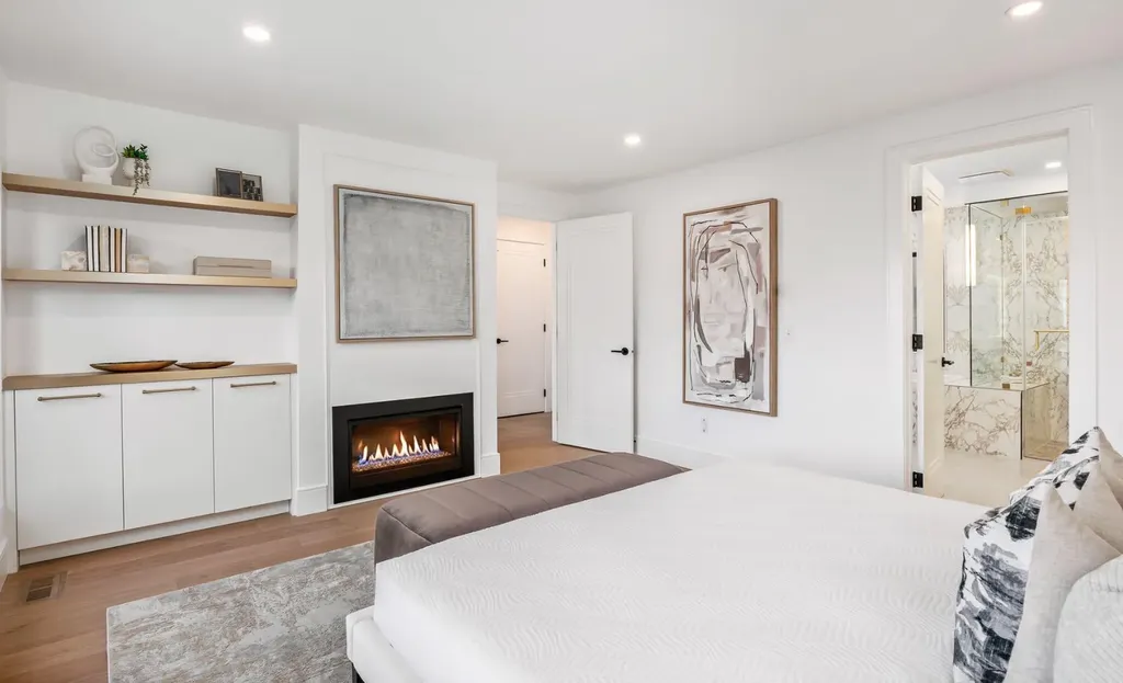 2703 Erlton Street SW Calgary AB T2S 2W4