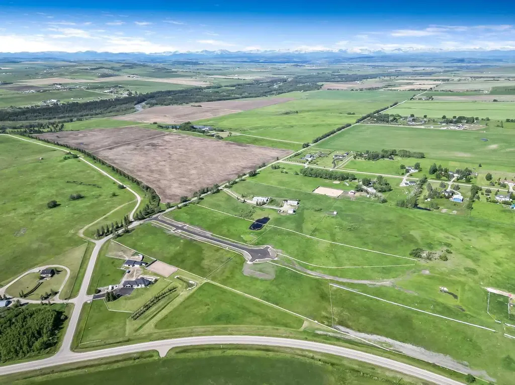 338165 Hwy 549 W Rural Foothills County AB T1S 2Z3
