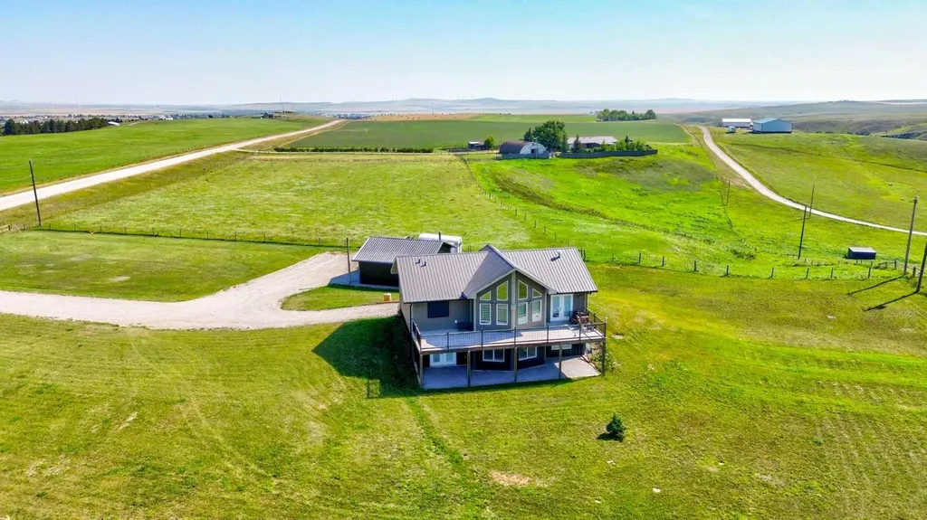 30319 Township Road 6-2a Rural Pincher Creek No. 9 M.d. Of AB T0K1W0
