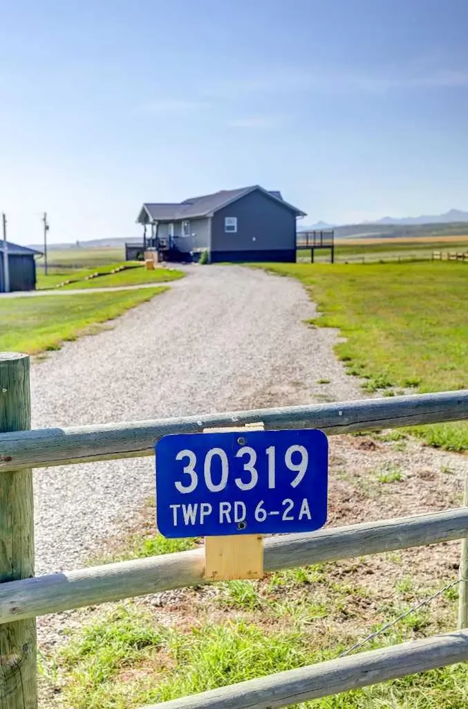 30319 Township Road 6-2a Rural Pincher Creek No. 9 M.d. Of AB T0K1W0