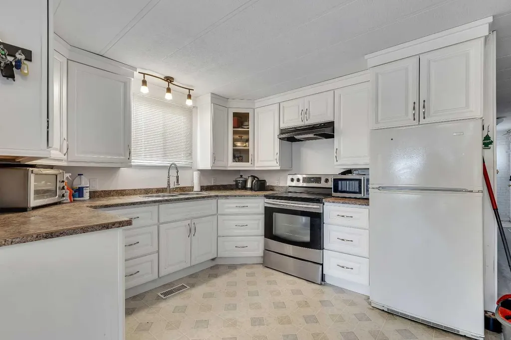 101 Huntstrom Drive NE Calgary AB T2K 5V5