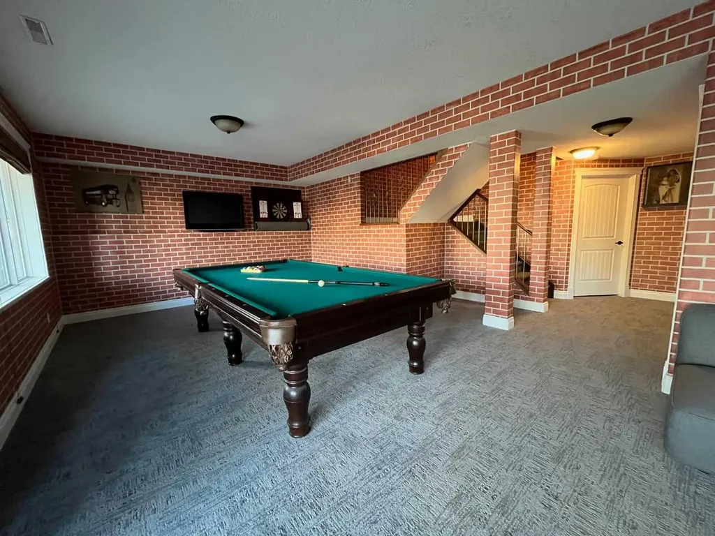 75 Royal Abbey Rise NW Calgary AB T3G 4Y5