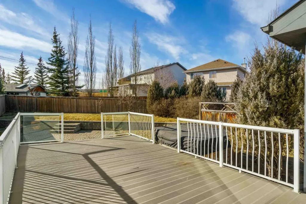153 Kincora Bay NW Calgary AB T3R 1L4