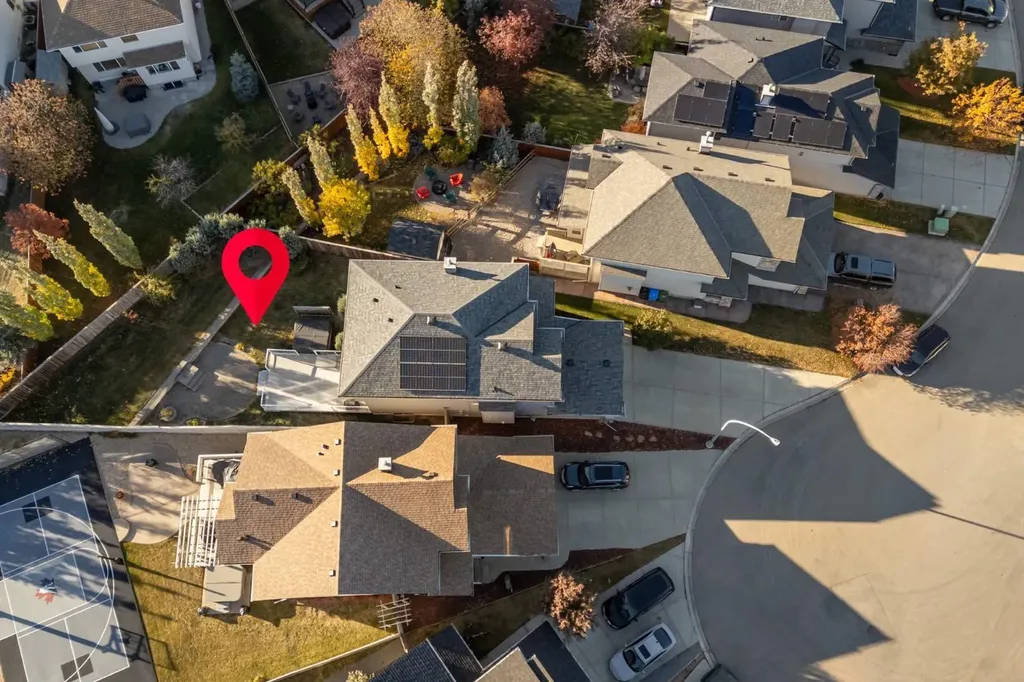 153 Kincora Bay NW Calgary AB T3R 1L4