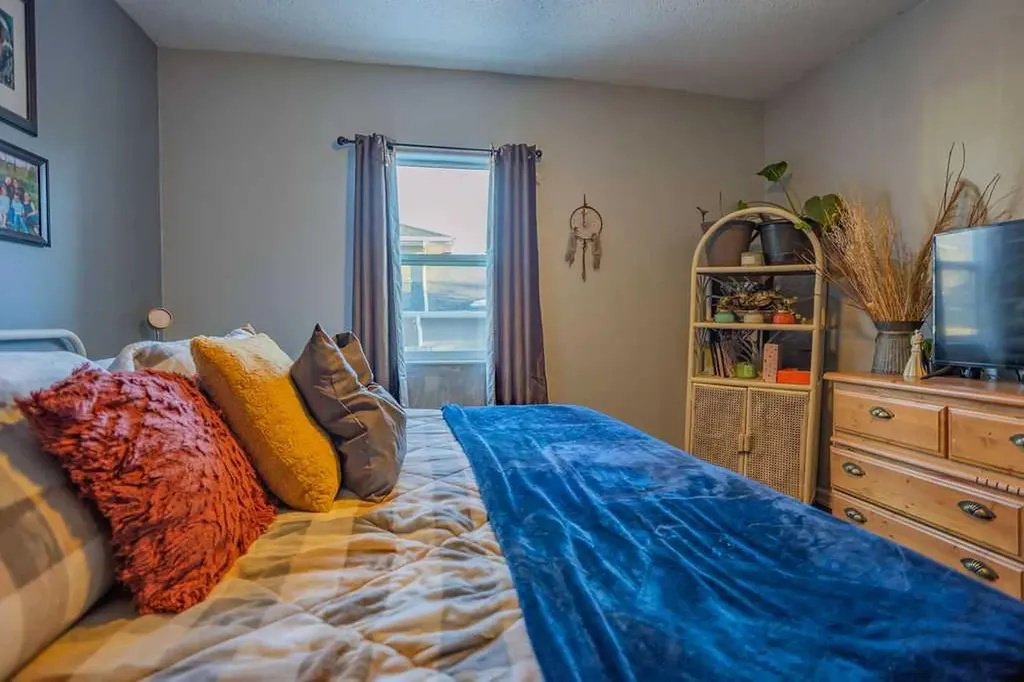 502 5 Avenue Wainwright AB T9W 1B1