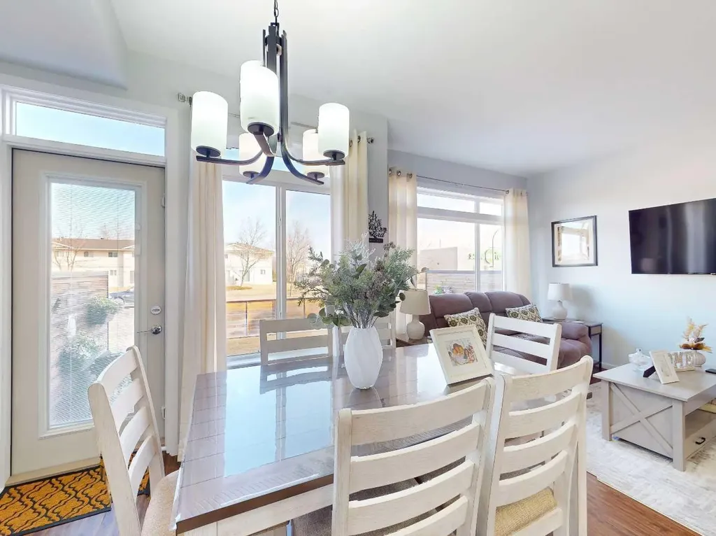 402 Highlands Boulevard W Lethbridge AB T1J 5K5