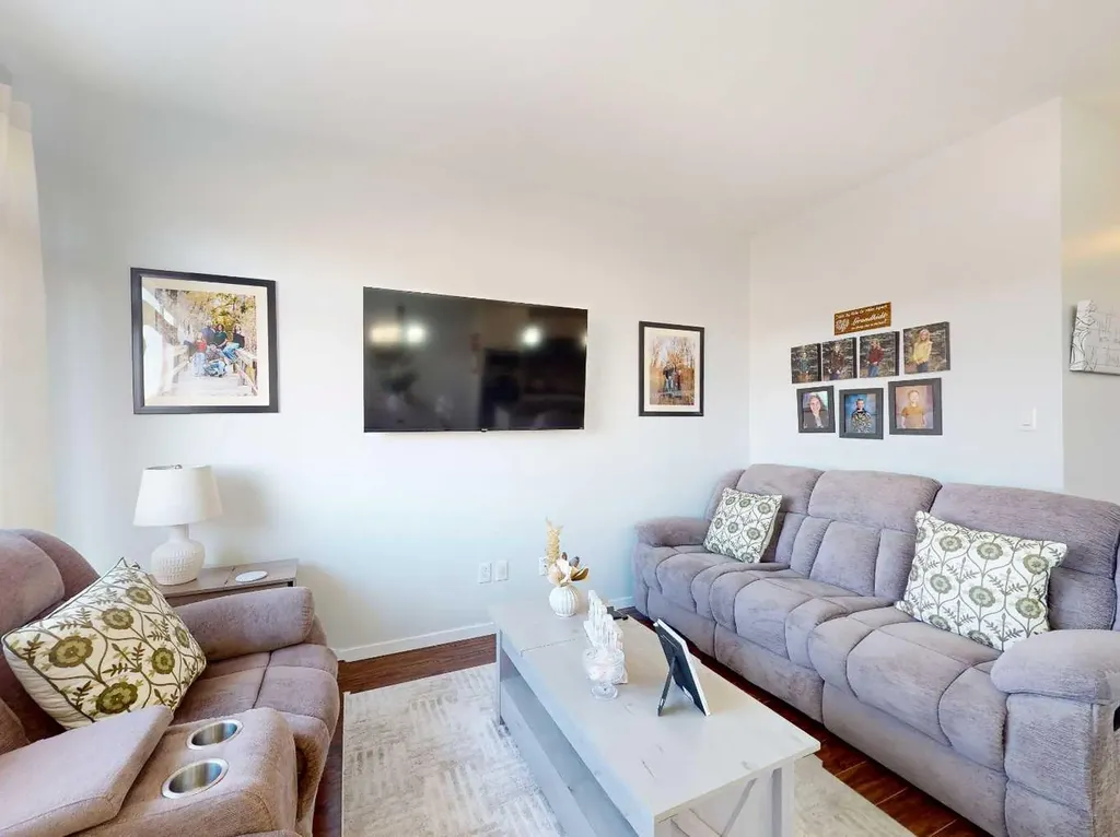 402 Highlands Boulevard W Lethbridge AB T1J 5K5