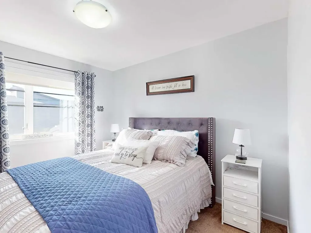 402 Highlands Boulevard W Lethbridge AB T1J 5K5