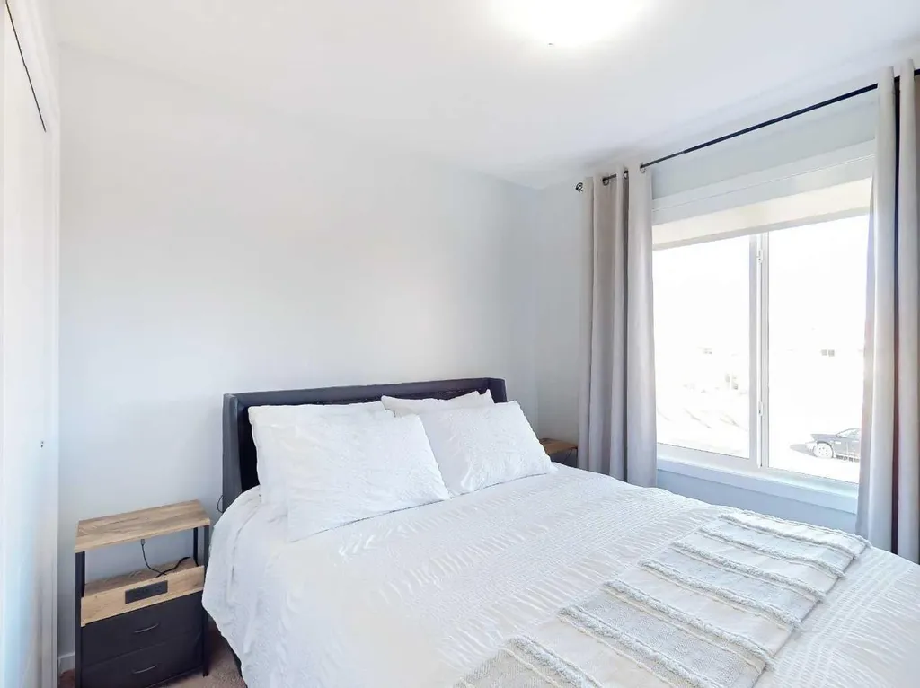 402 Highlands Boulevard W Lethbridge AB T1J 5K5