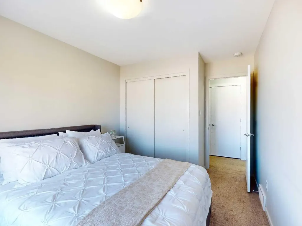 402 Highlands Boulevard W Lethbridge AB T1J 5K5