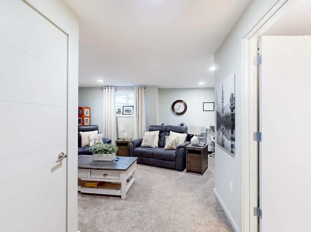 402 Highlands Boulevard W Lethbridge AB T1J 5K5