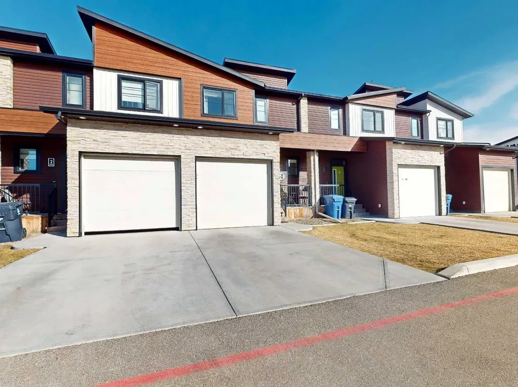 402 Highlands Boulevard W Lethbridge AB T1J 5K5