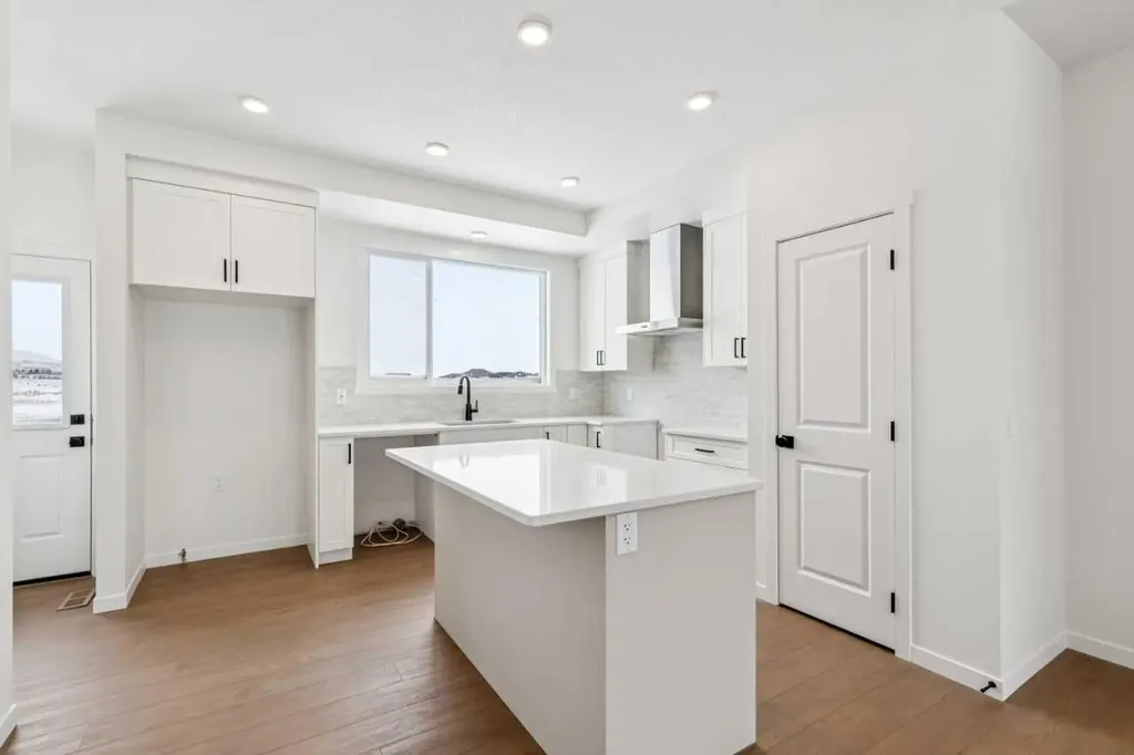 43 Appaloosa Way Cochrane AB T4C3B7