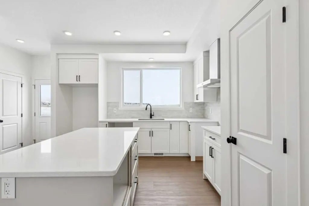 43 Appaloosa Way Cochrane AB T4C3B7