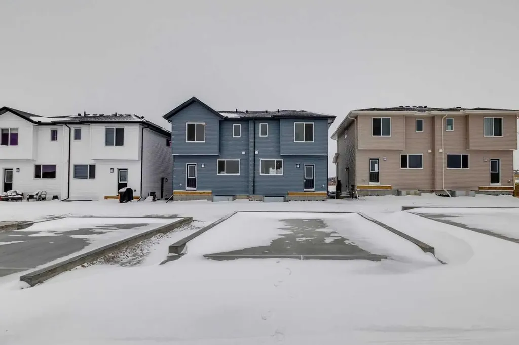 43 Appaloosa Way Cochrane AB T4C3B7